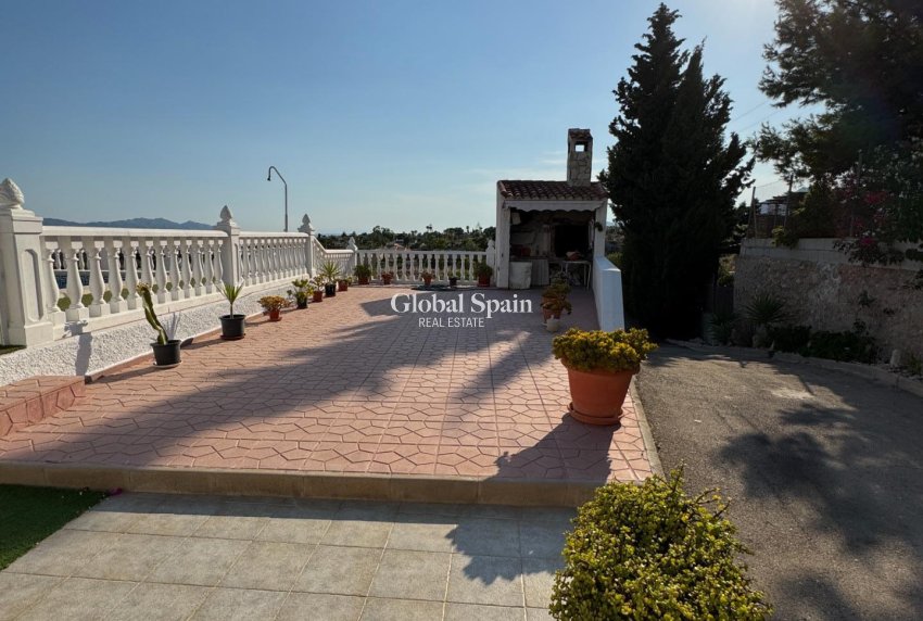 Wiederverkauf - VILLA -
ALBATERA - Partida Lomas