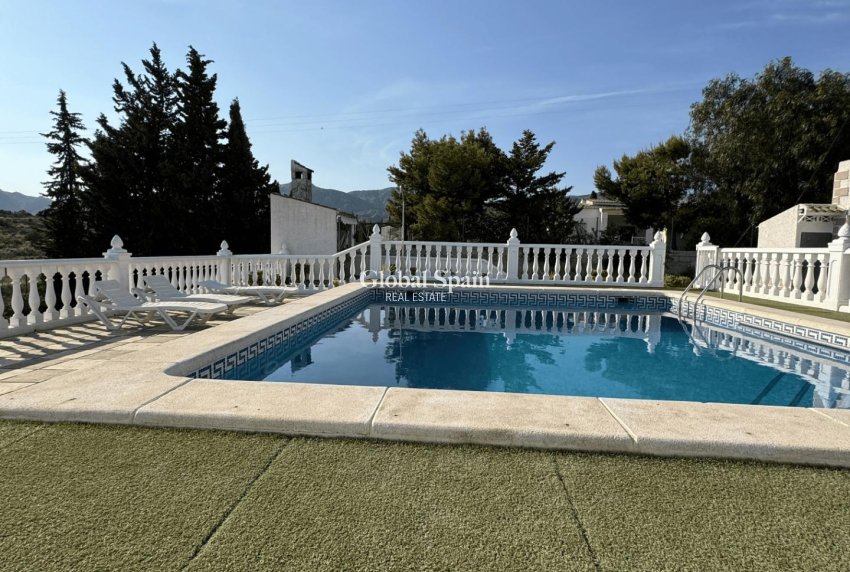 Wiederverkauf - VILLA -
ALBATERA - Partida Lomas