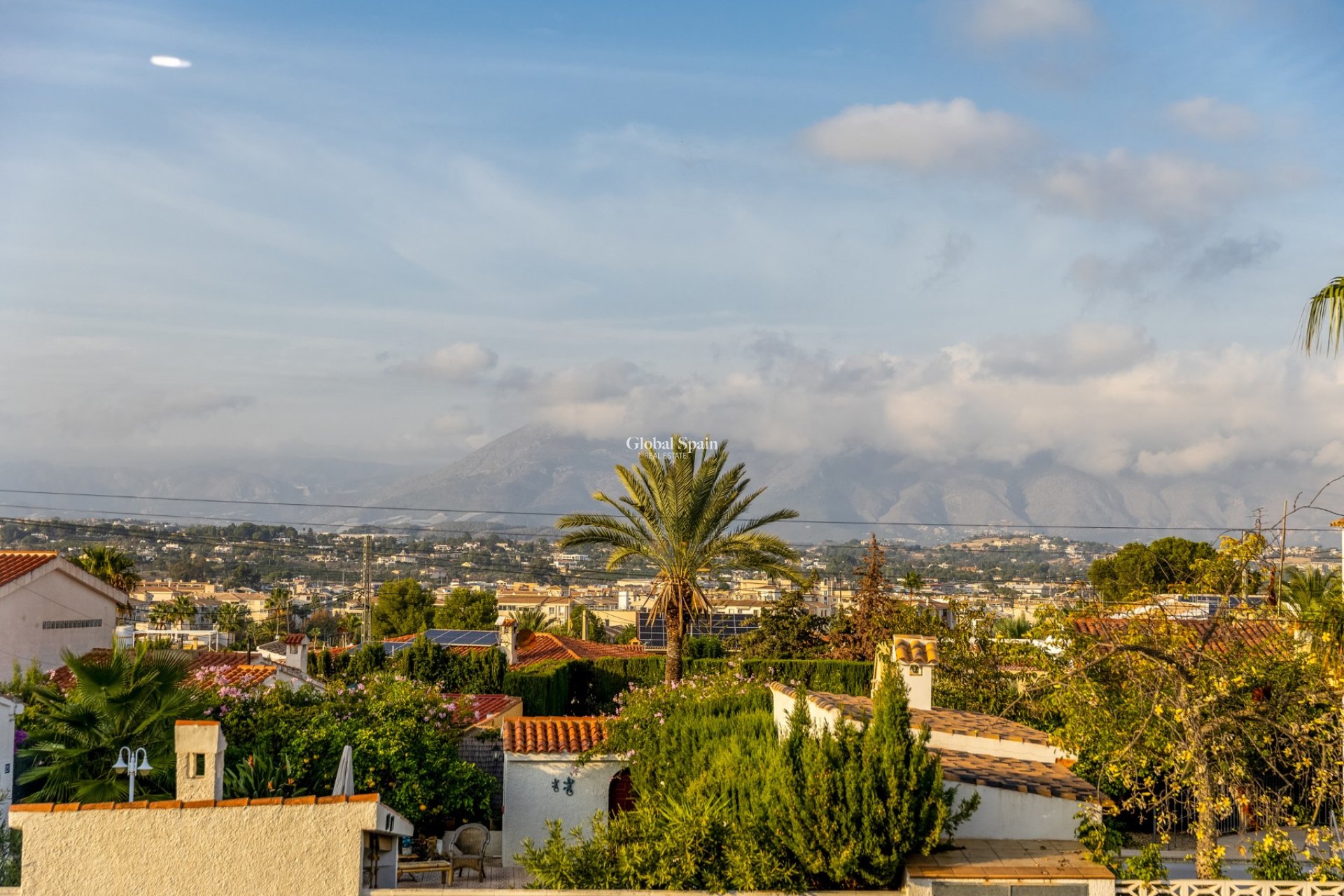 Wiederverkauf - Villa -
Albir - center