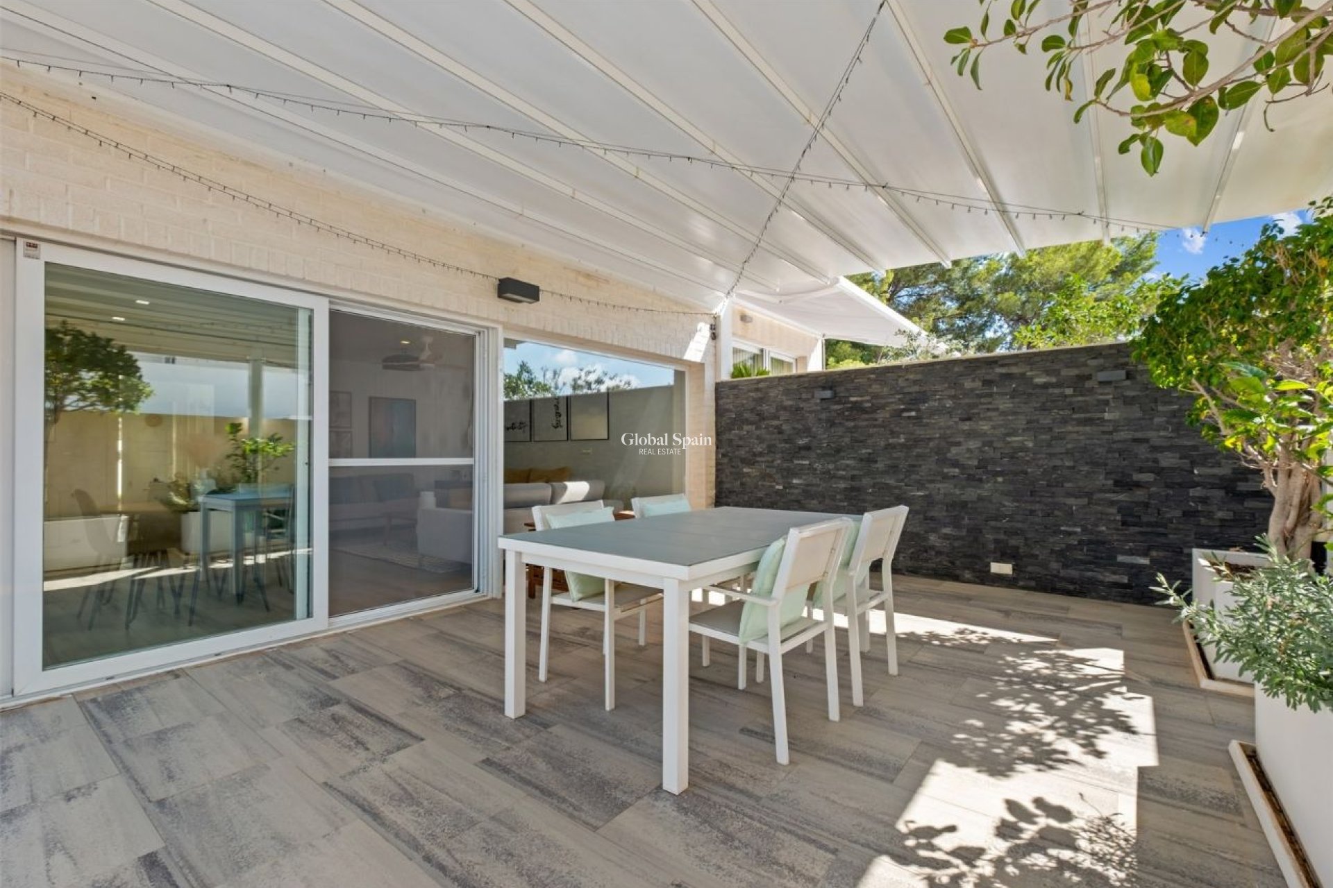 Wiederverkauf - VILLA -
ALFAZ DEL PI - Costa Blanca