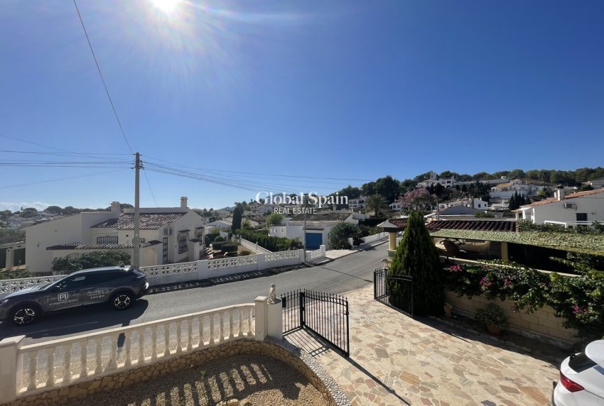 Wiederverkauf - VILLA -
ALFAZ DEL PI - Costa Blanca