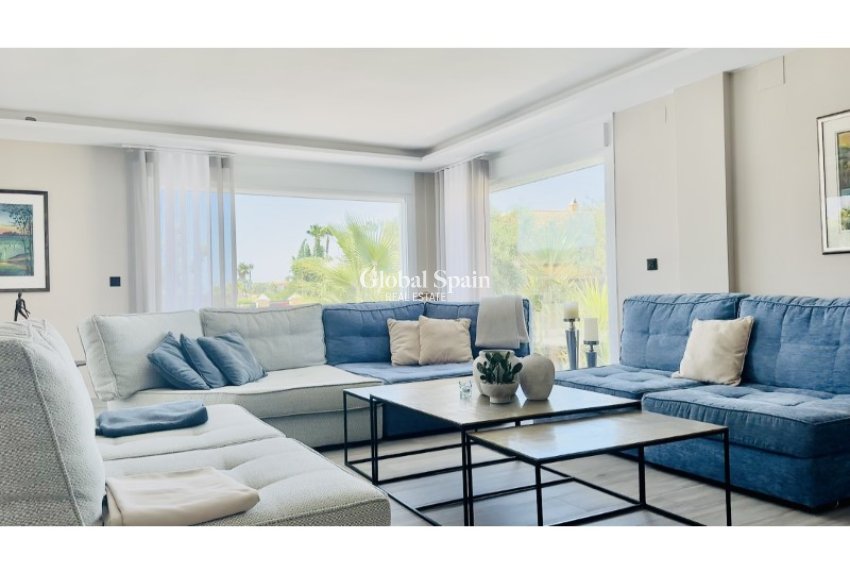 Wiederverkauf - VILLA -
ALFAZ DEL PI - Costa Blanca