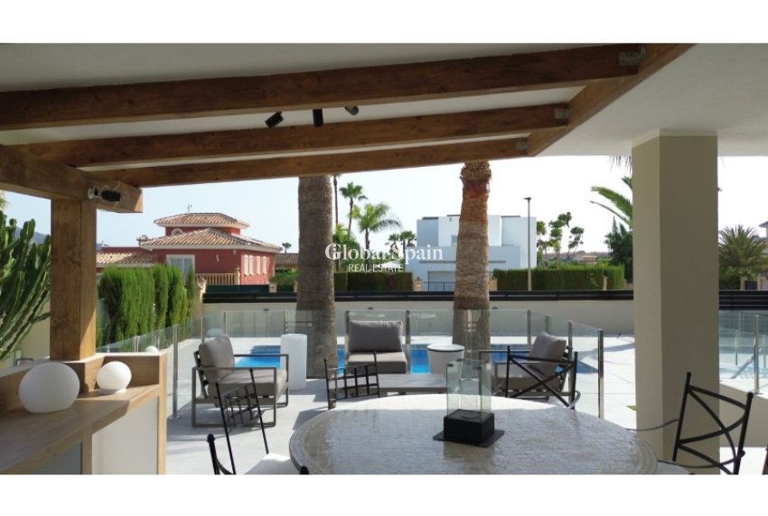 Wiederverkauf - VILLA -
ALFAZ DEL PI - Costa Blanca