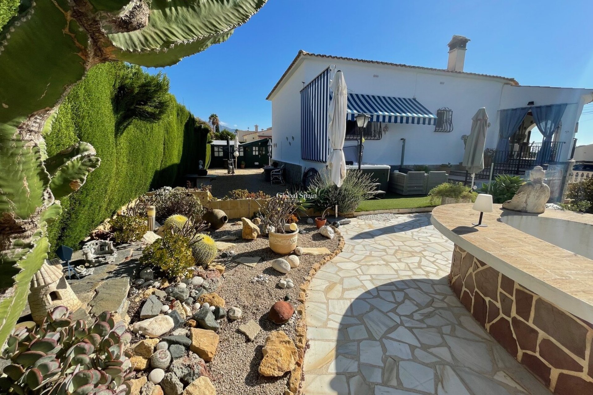 Wiederverkauf - VILLA -
ALFAZ DEL PI - Costa Blanca