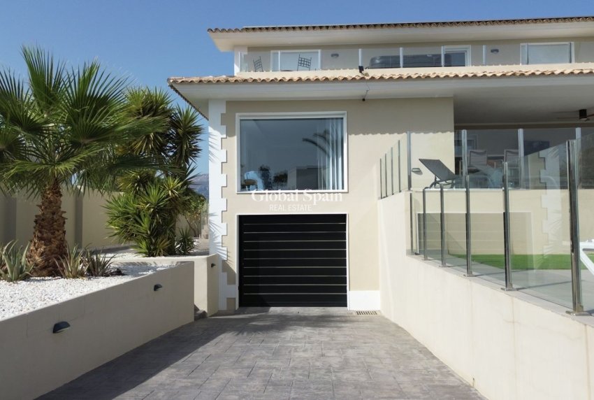 Wiederverkauf - VILLA -
ALFAZ DEL PI - Costa Blanca