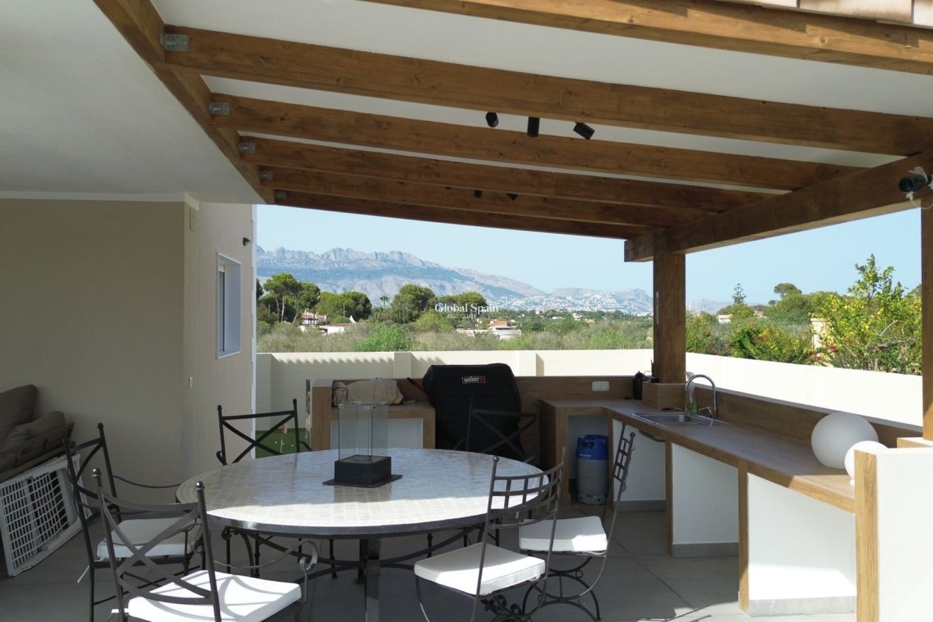 Wiederverkauf - VILLA -
ALFAZ DEL PI - Costa Blanca
