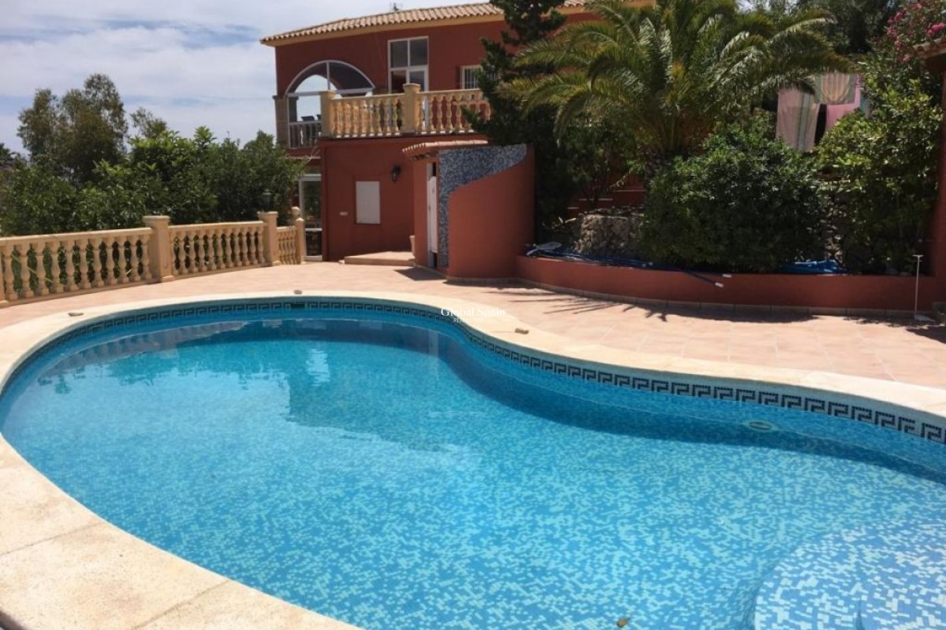 Wiederverkauf - VILLA -
ALFAZ DEL PI - Costa Blanca