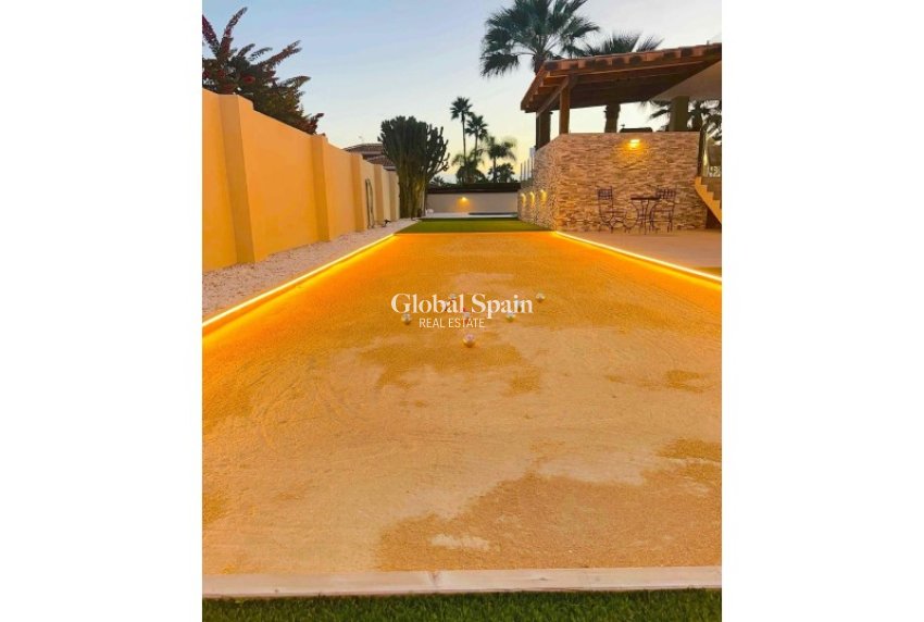 Wiederverkauf - VILLA -
ALFAZ DEL PI - Costa Blanca
