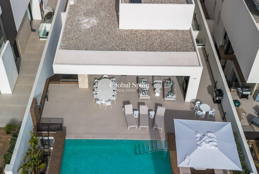 Wiederverkauf - VILLA -
ALGORFA - Comunidad valenciana