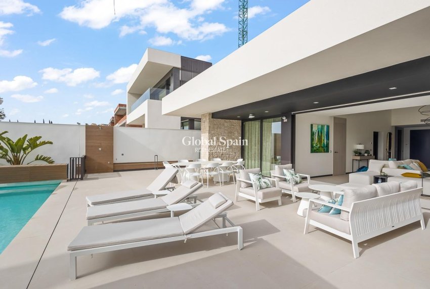 Wiederverkauf - VILLA -
ALGORFA - Comunidad valenciana