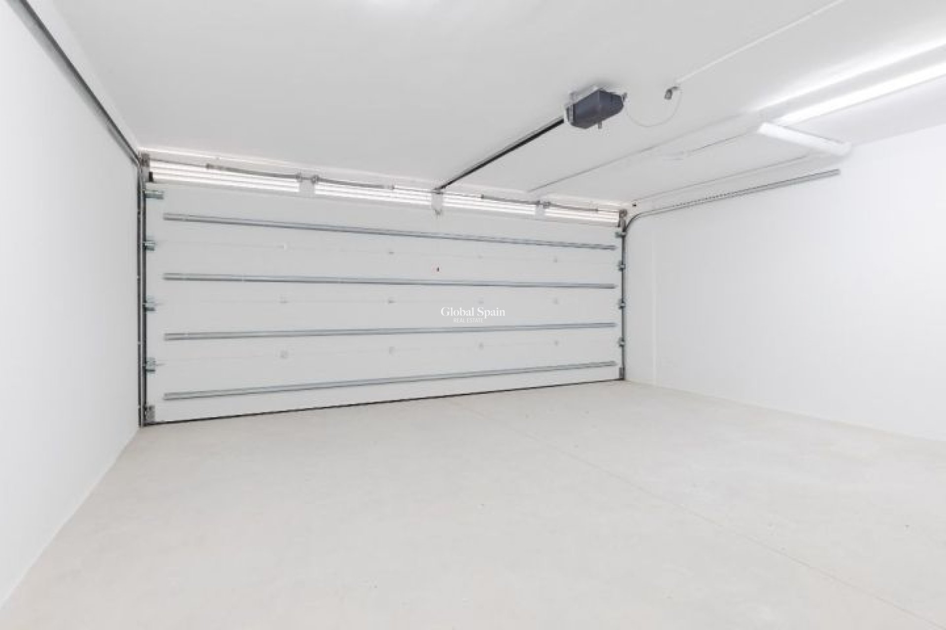 Wiederverkauf - VILLA -
ALGORFA - Inland