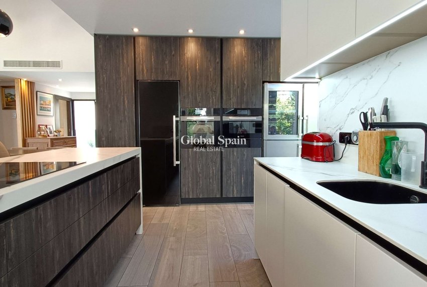 Wiederverkauf - VILLA -
ALGORFA - Inland