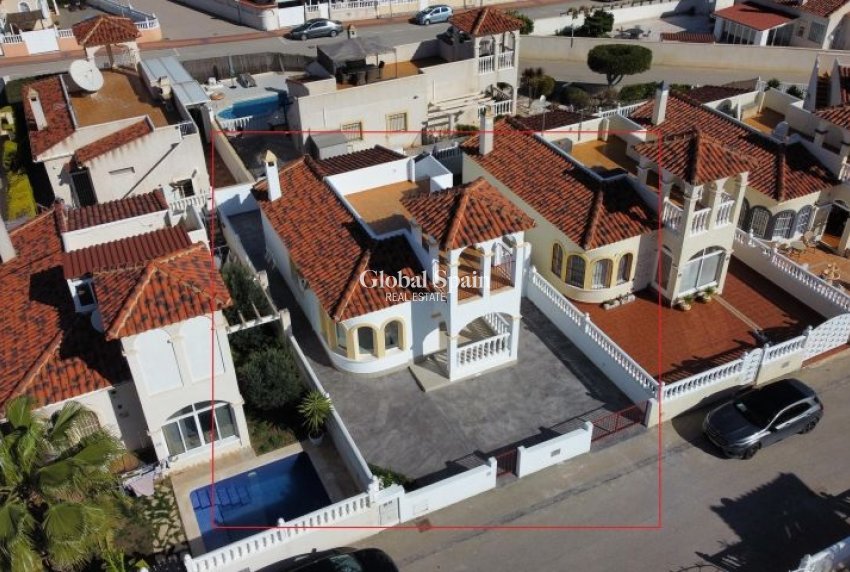 Wiederverkauf - VILLA -
ALGORFA - Inland