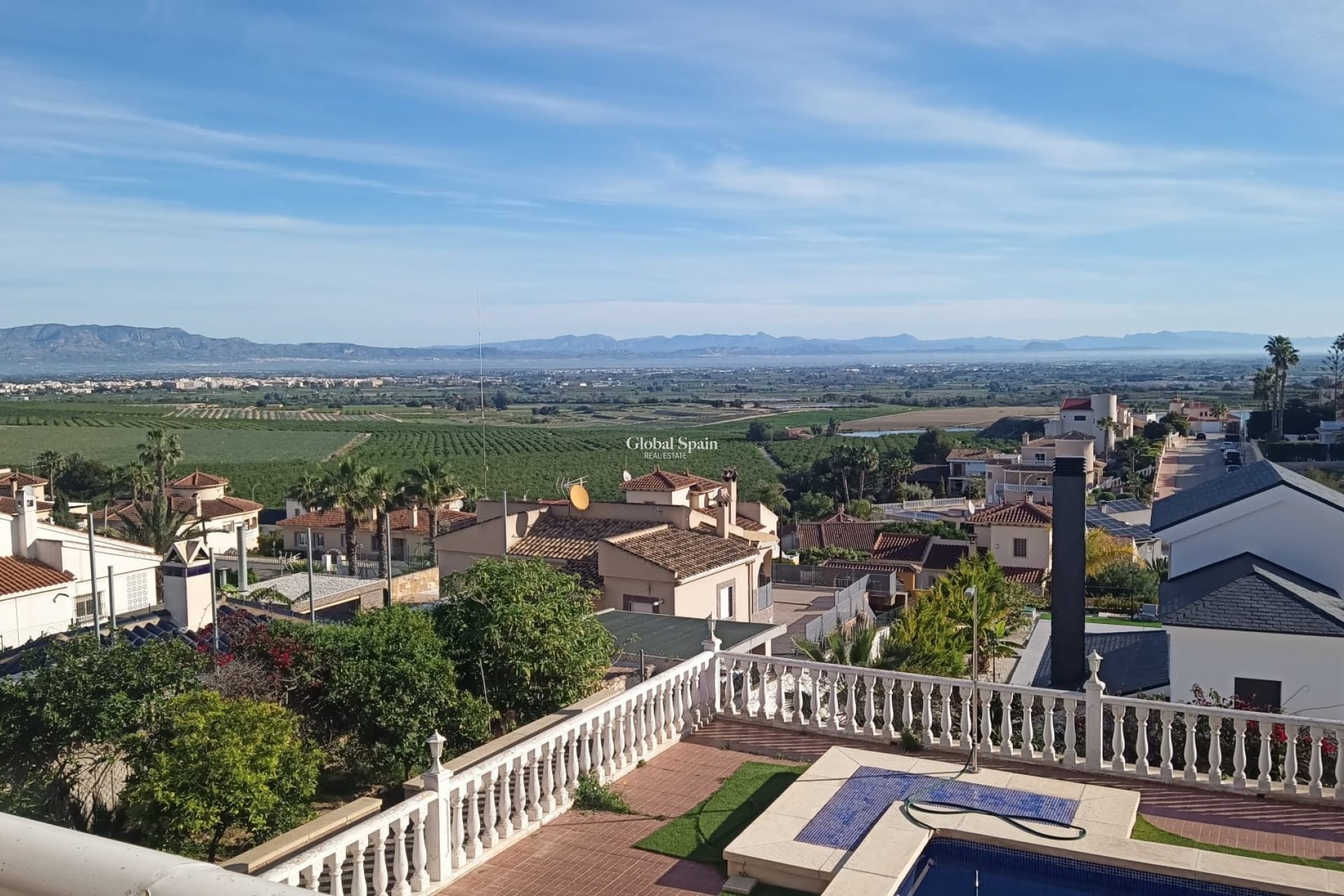 Wiederverkauf - VILLA -
ALGORFA - Inland