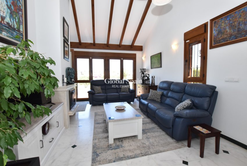 Wiederverkauf - VILLA -
ALGORFA - Inland
