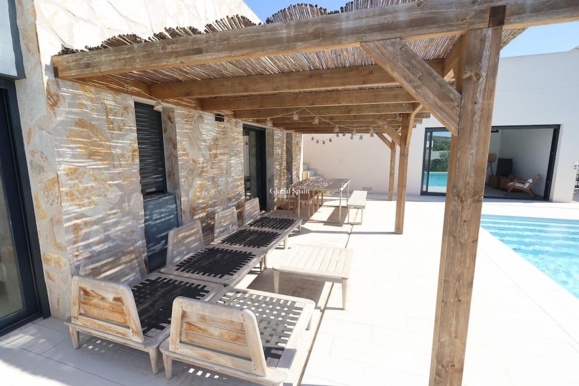 Wiederverkauf - VILLA -
ALGORFA - Inland