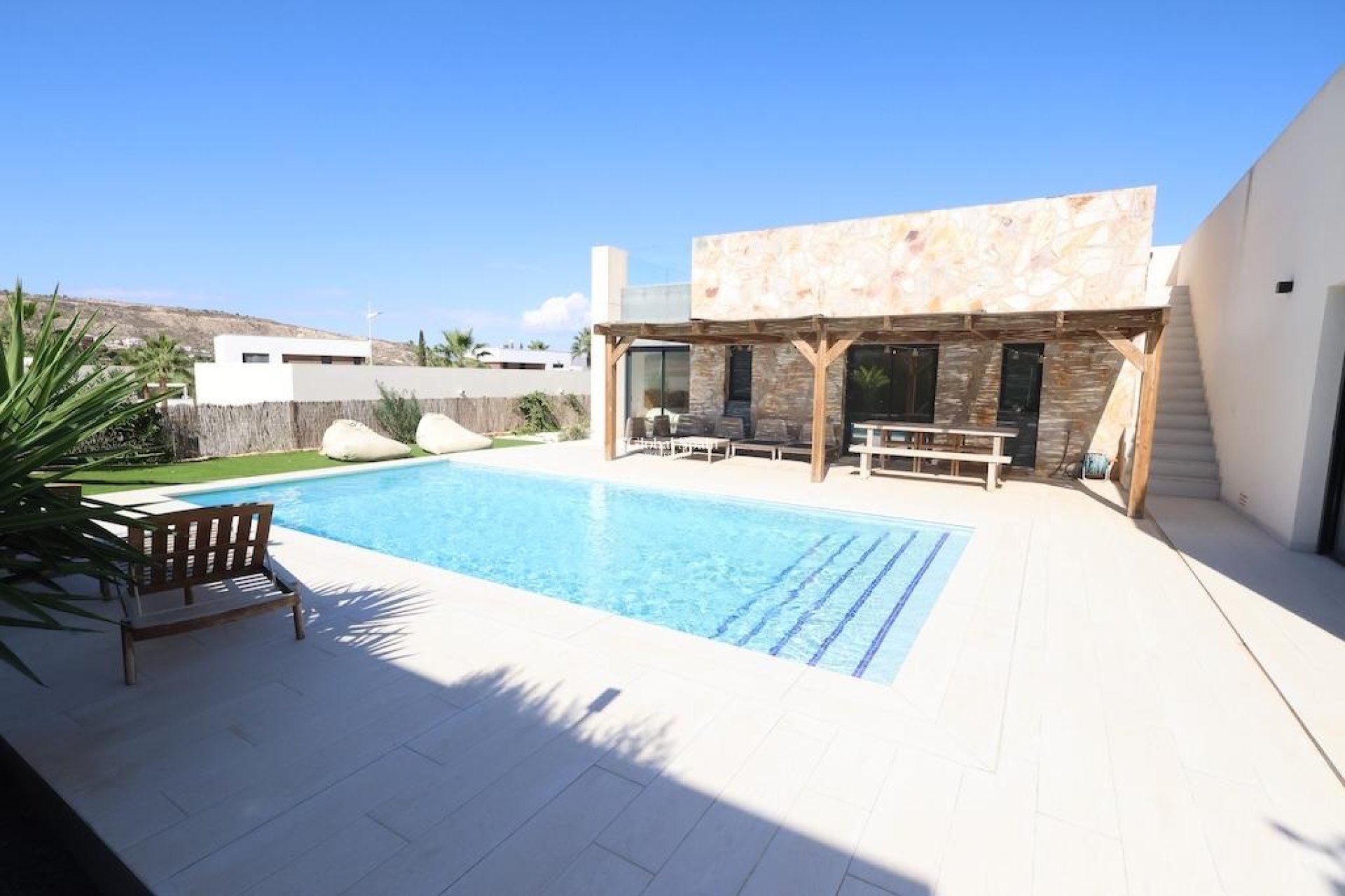 Wiederverkauf - VILLA -
ALGORFA - Inland
