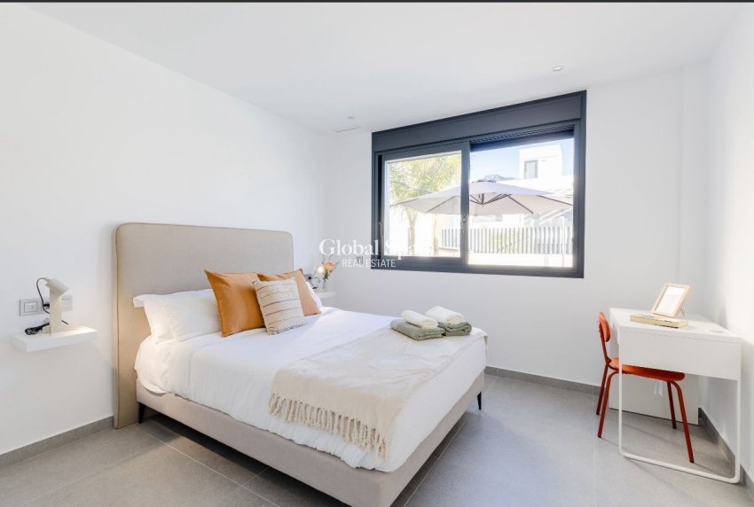 Wiederverkauf - VILLA -
ALGORFA - LA FINCA GOLF / ALGORFA