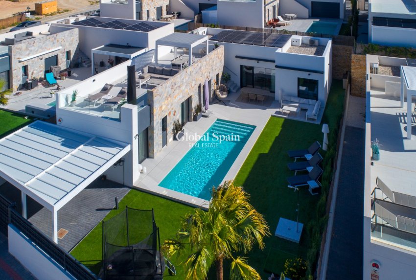 Wiederverkauf - VILLA -
ALGORFA - LA FINCA GOLF / ALGORFA