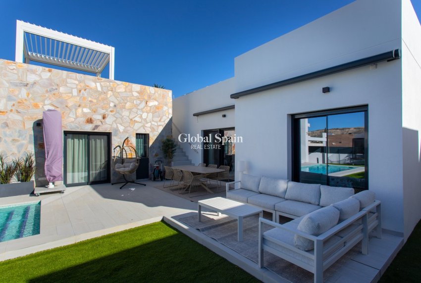 Wiederverkauf - VILLA -
ALGORFA - LA FINCA GOLF / ALGORFA