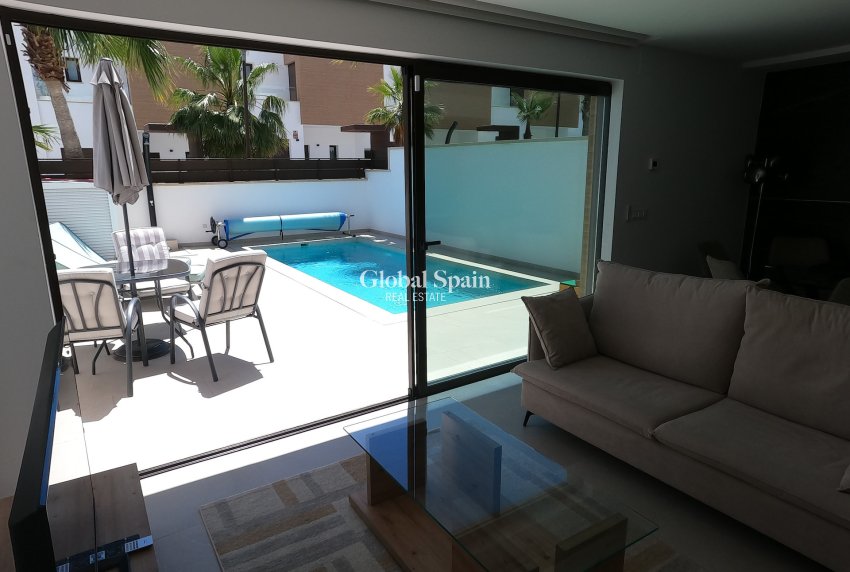Wiederverkauf - VILLA -
ALGORFA - LA FINCA GOLF / ALGORFA