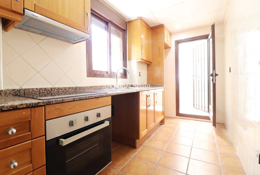 Wiederverkauf - VILLA -
ALGORFA - LA FINCA GOLF / ALGORFA