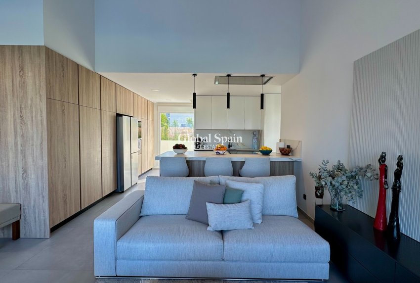 Wiederverkauf - VILLA -
ALGORFA - LA FINCA GOLF / ALGORFA