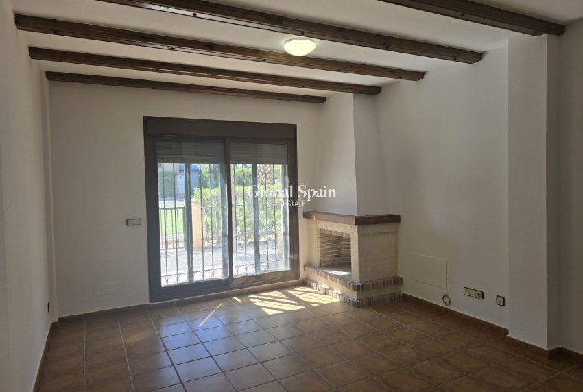 Wiederverkauf - Villa -
ALGORFA - LA FINCA GOLF / ALGORFA