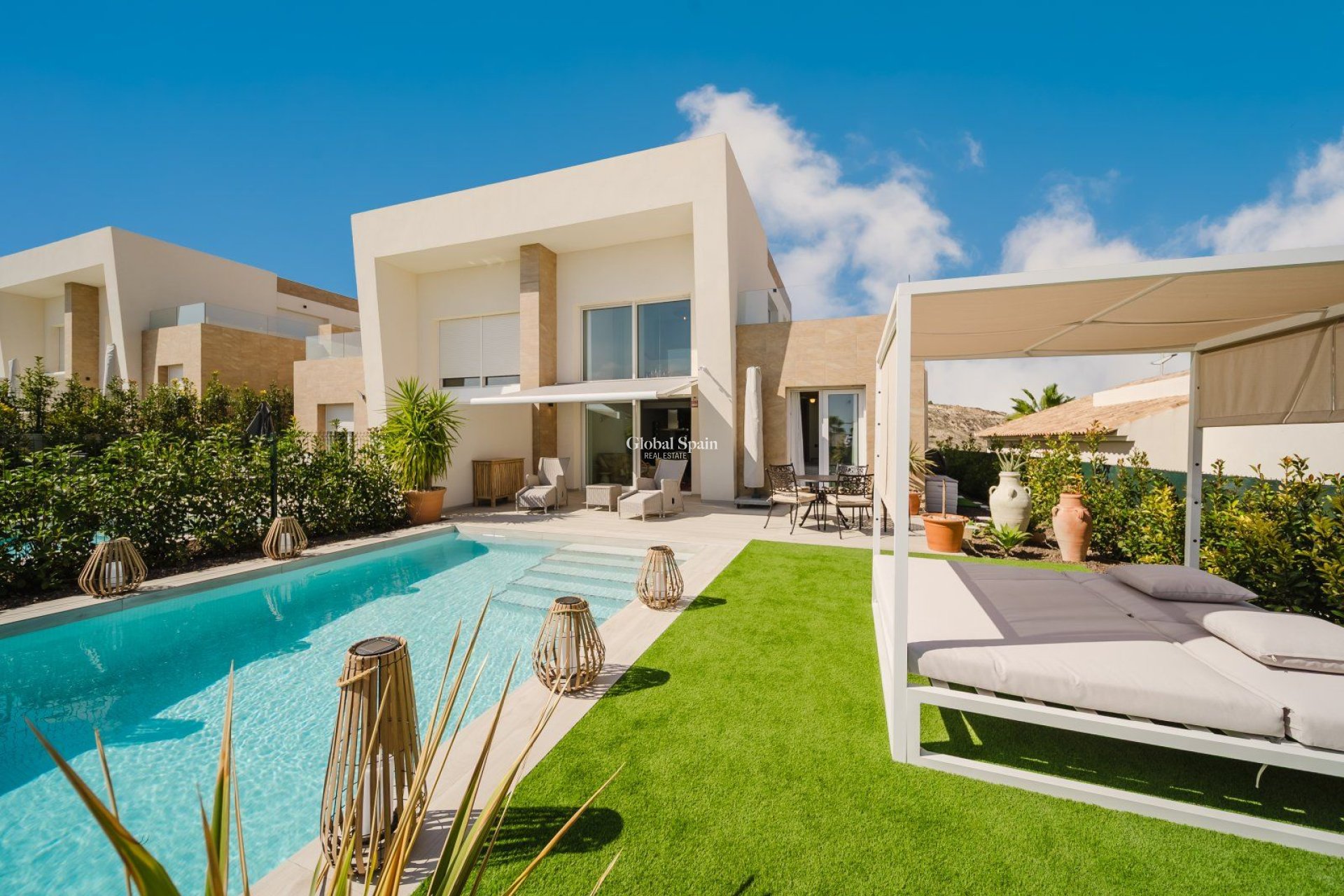 Wiederverkauf - VILLA -
ALGORFA - La Finca Golf