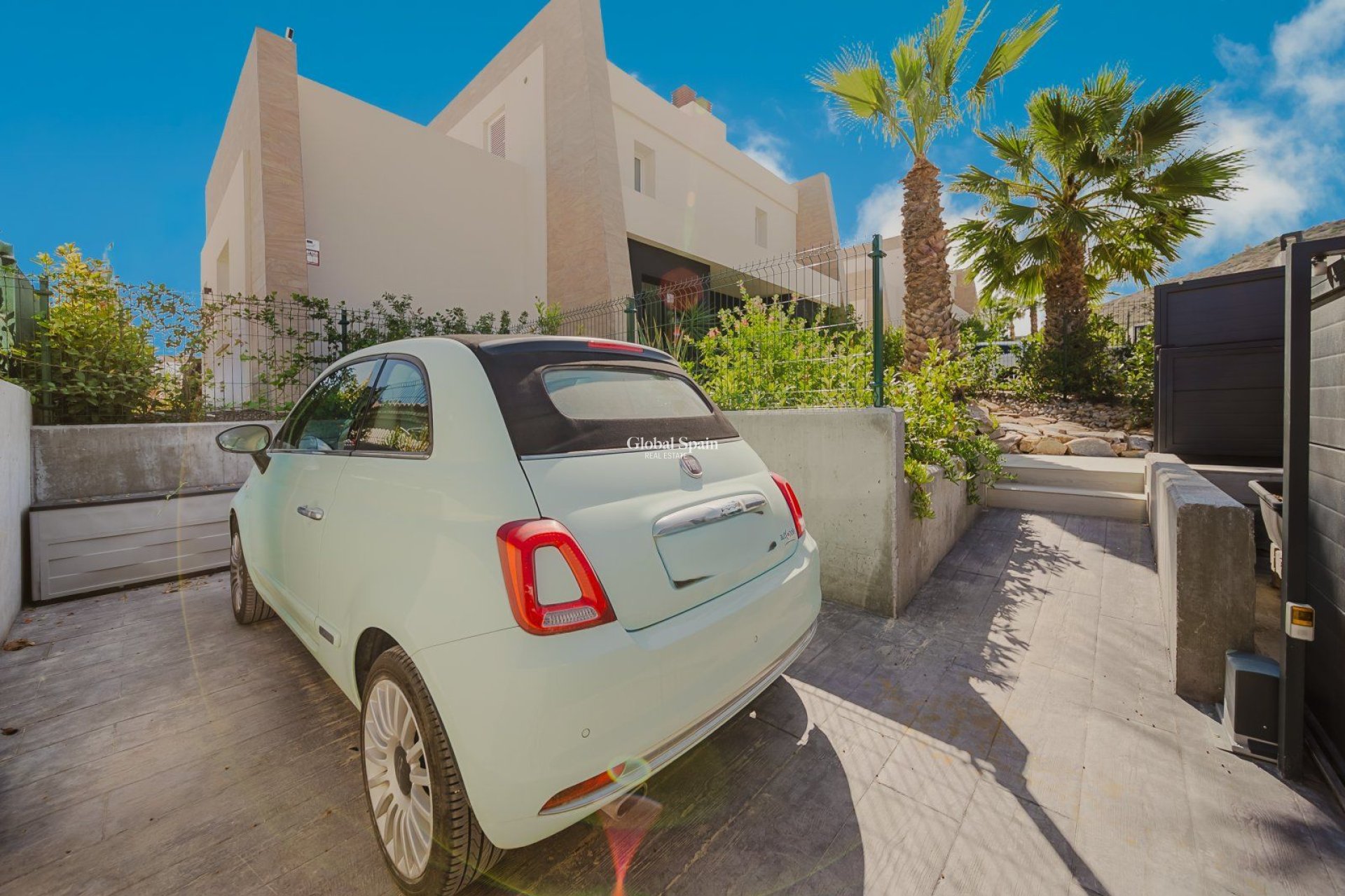 Wiederverkauf - VILLA -
ALGORFA - La Finca Golf