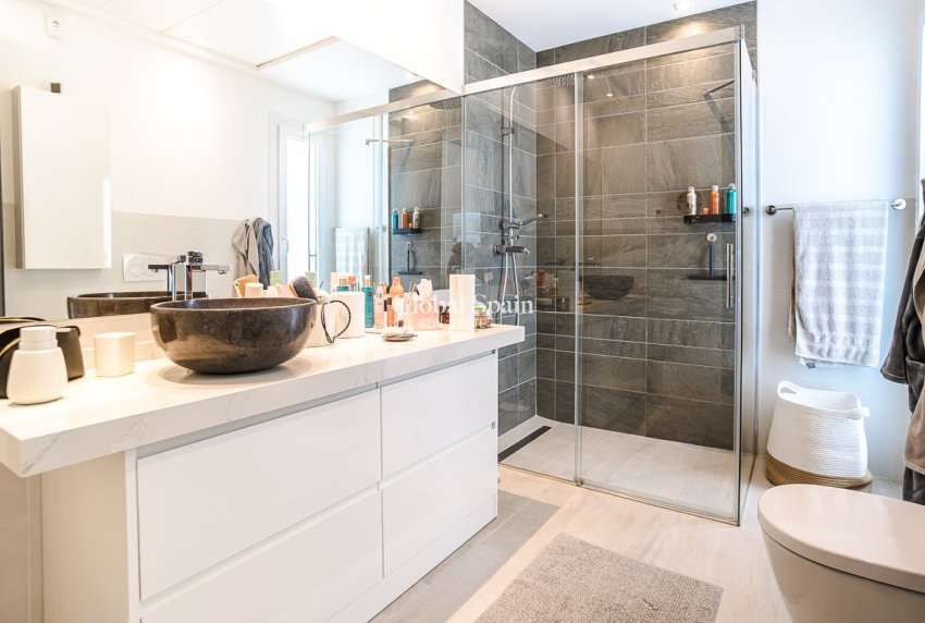 Wiederverkauf - VILLA -
ALGORFA - La Finca Golf