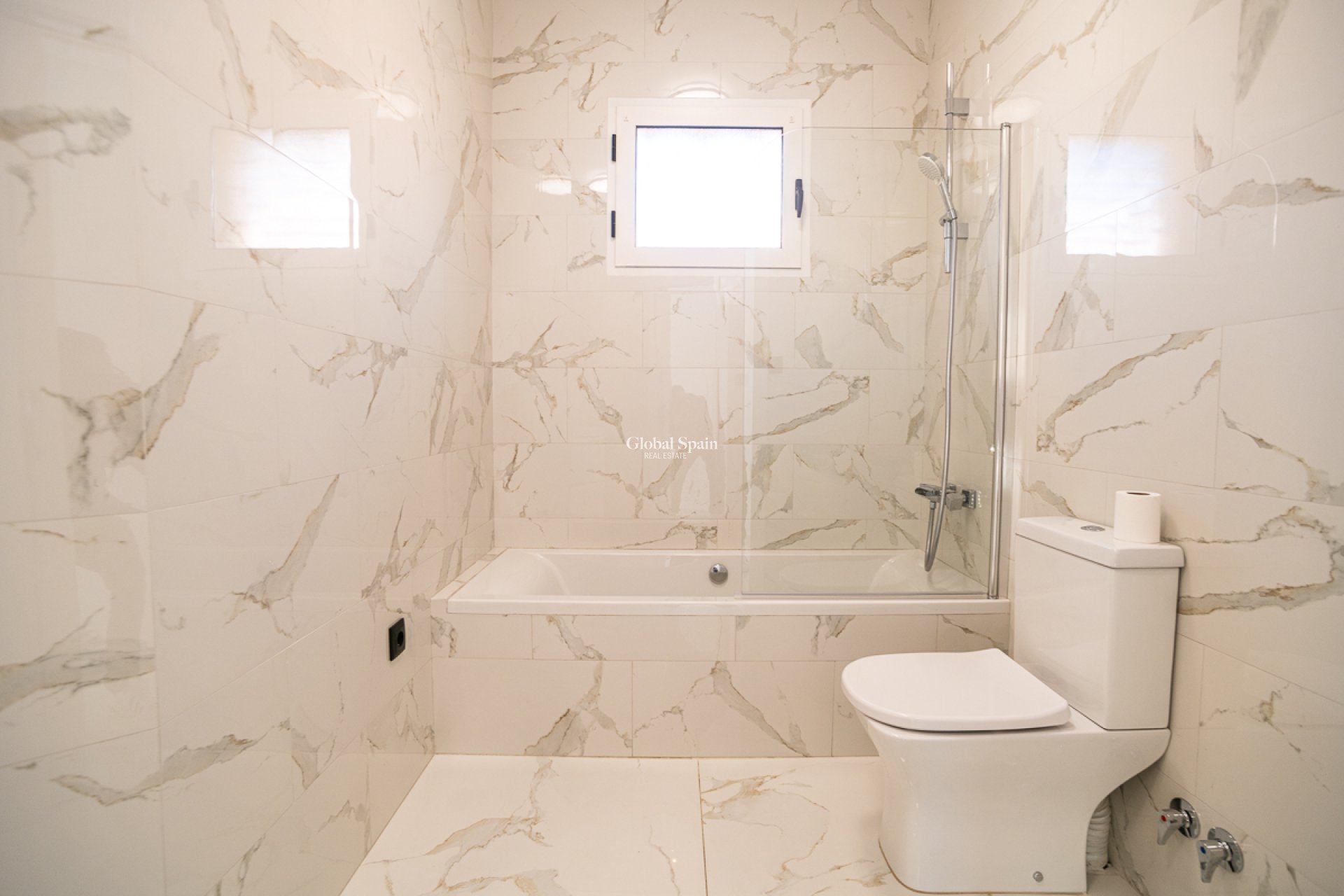 Wiederverkauf - VILLA -
ALGORFA - Lo Crispin