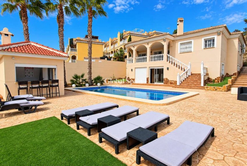 Wiederverkauf - VILLA -
ALGORFA - Montemar