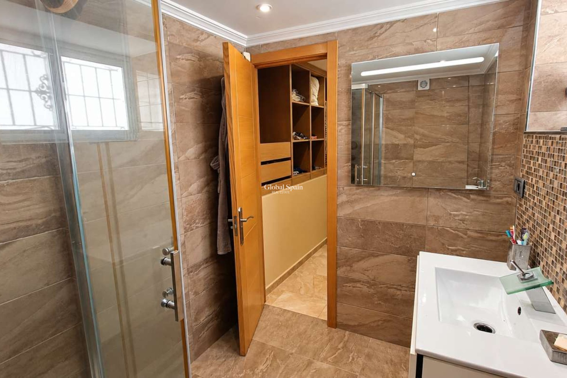 Wiederverkauf - VILLA -
ALGORFA - Montemar