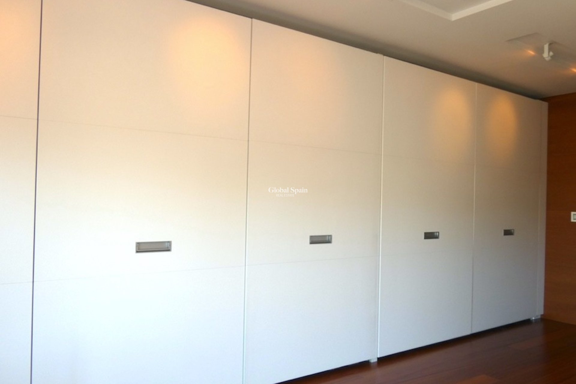 Wiederverkauf - VILLA -
ALGORFA