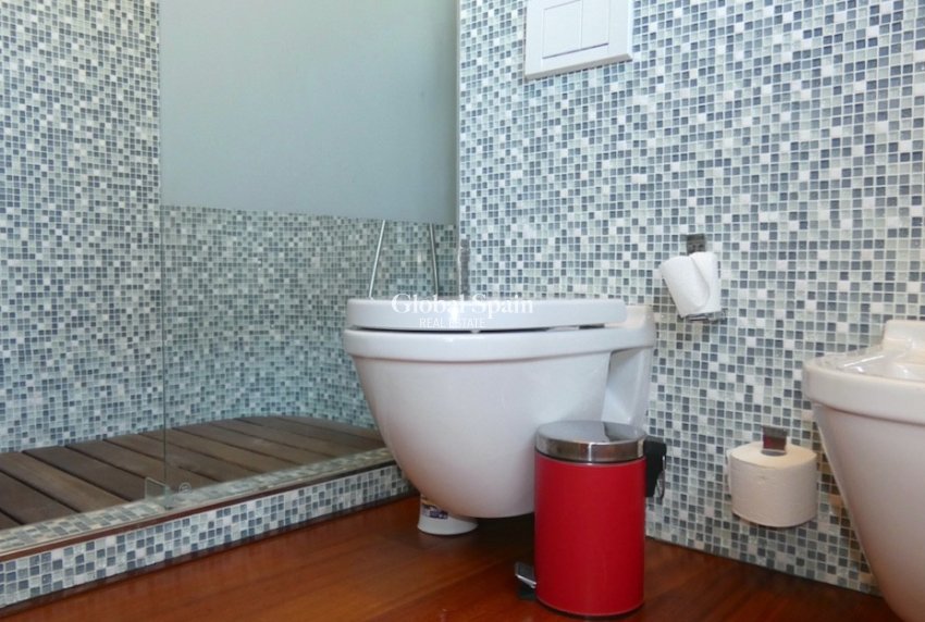 Wiederverkauf - VILLA -
ALGORFA