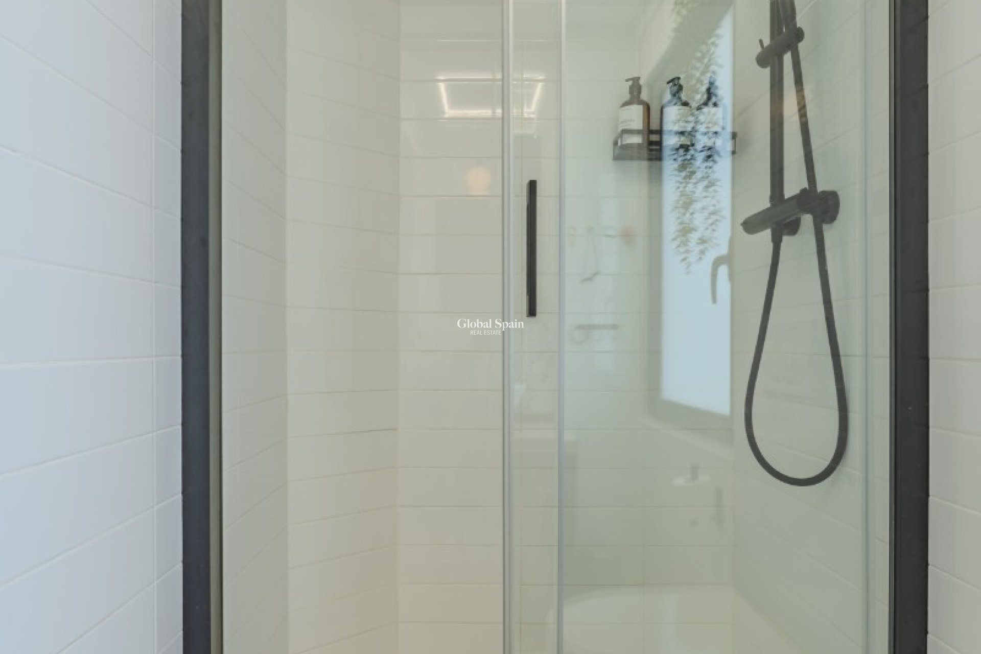 Wiederverkauf - VILLA -
ALICANTE - Cabo de las Huertas