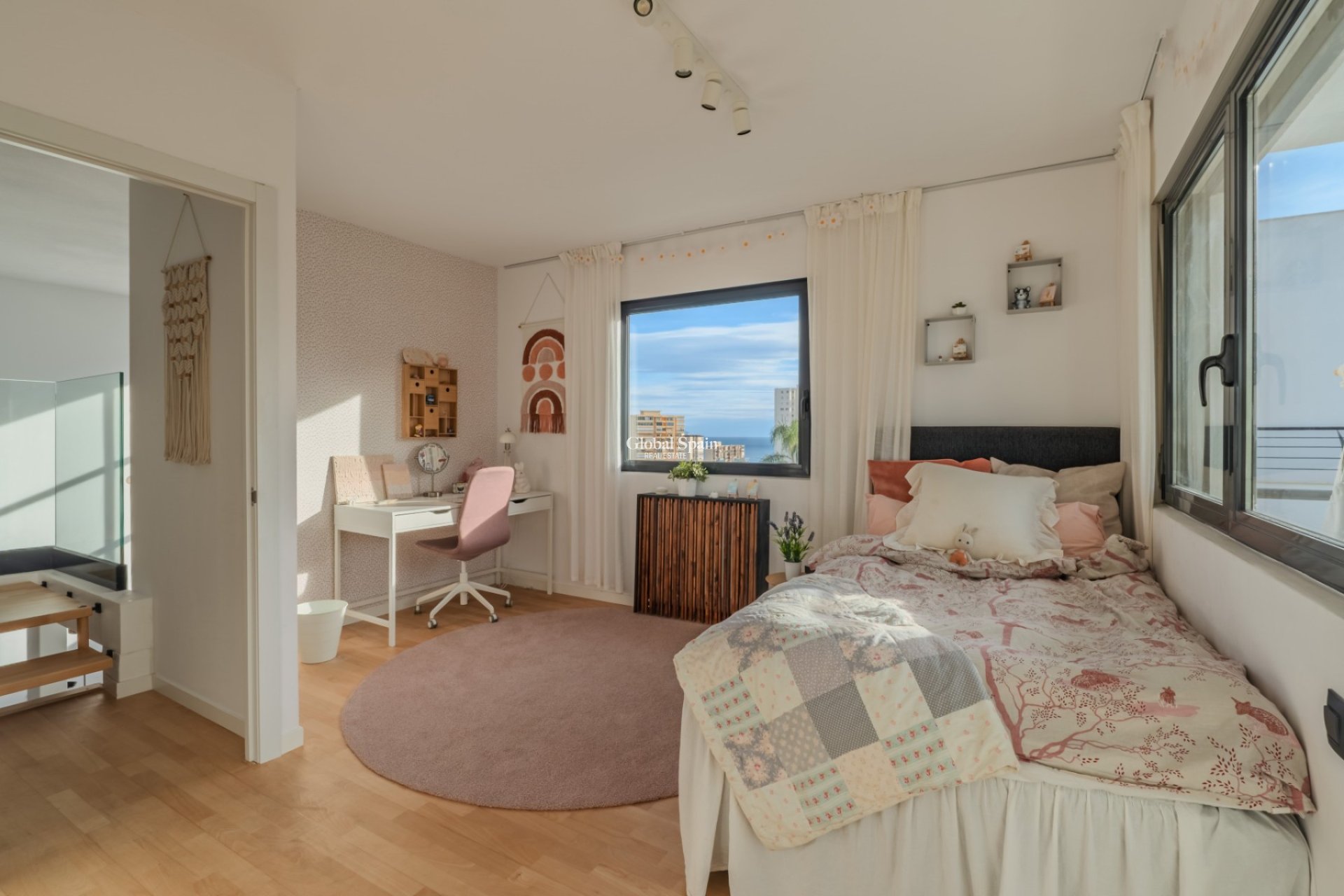 Wiederverkauf - VILLA -
ALICANTE - Cabo de las Huertas