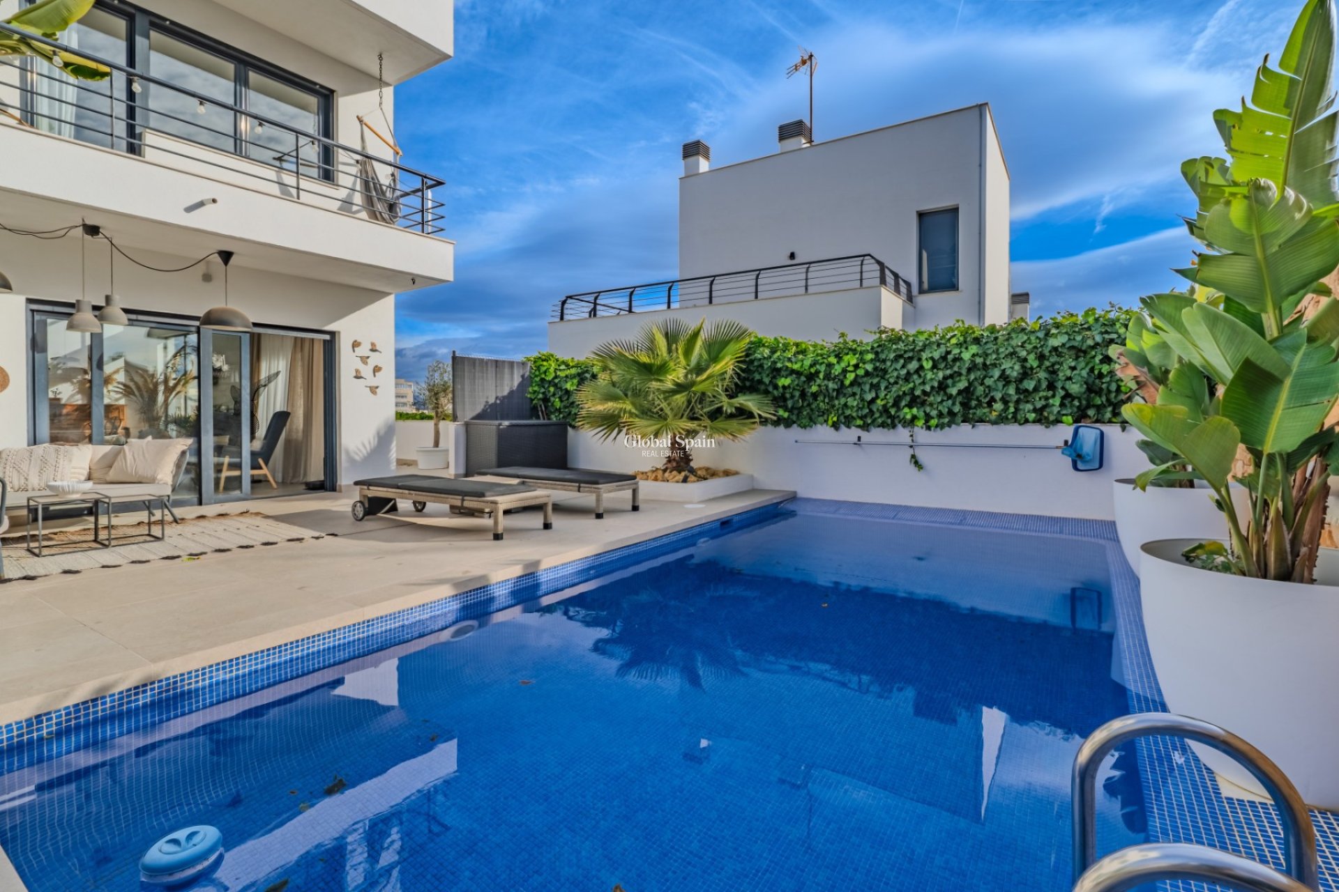 Wiederverkauf - VILLA -
ALICANTE - Cabo de las Huertas