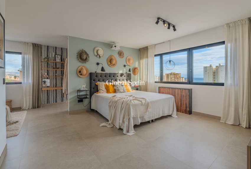 Wiederverkauf - VILLA -
ALICANTE - Cabo de las Huertas