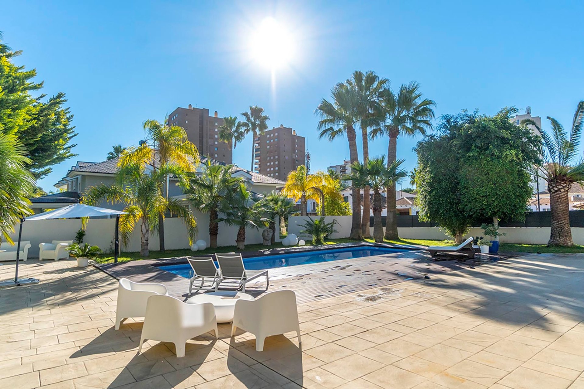 Wiederverkauf - Villa -
ALICANTE - CAMPOAMOR