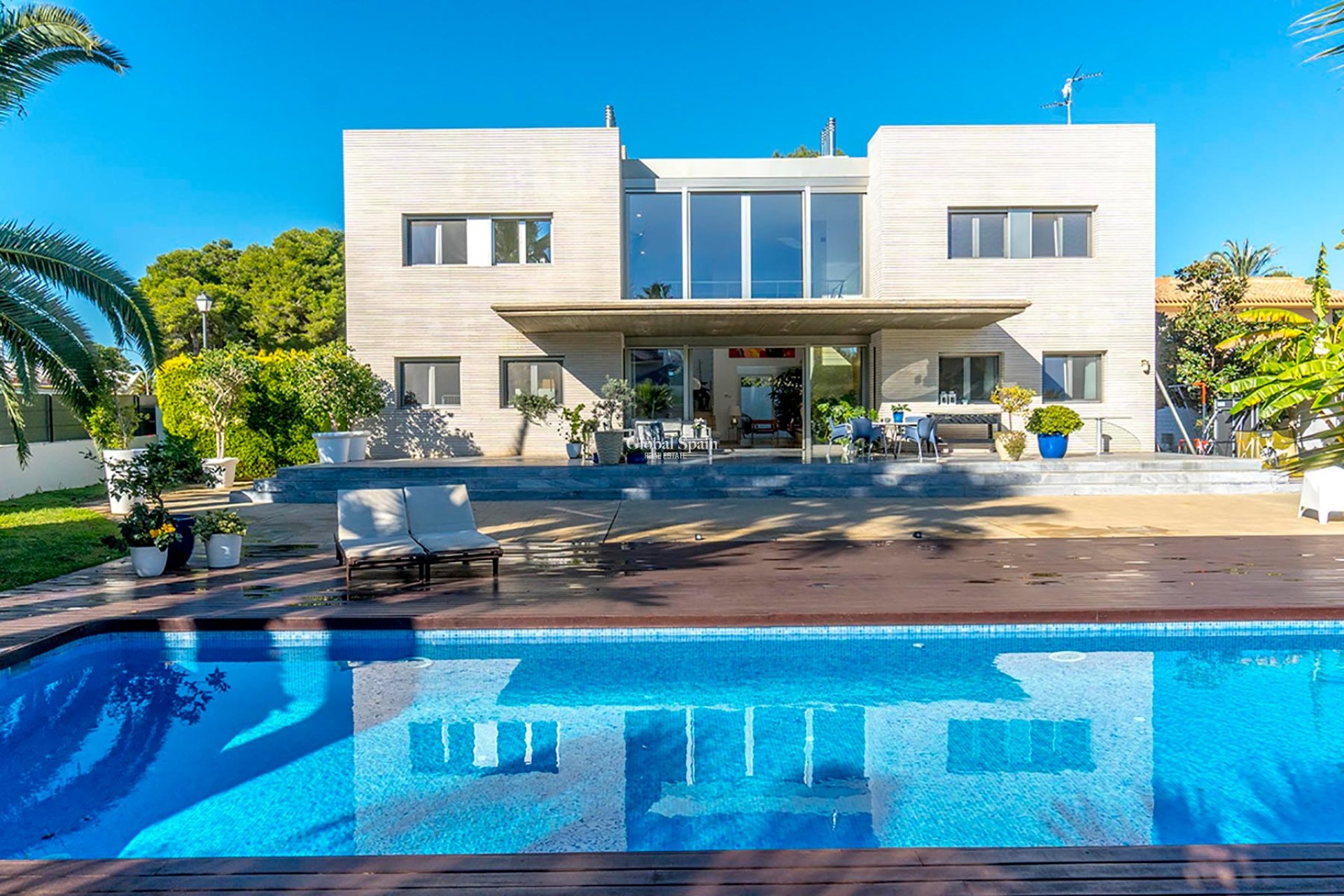 Wiederverkauf - Villa -
ALICANTE - CAMPOAMOR