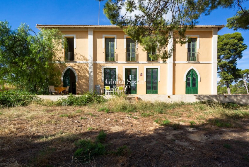 Wiederverkauf - VILLA -
ALICANTE - Costa Blanca