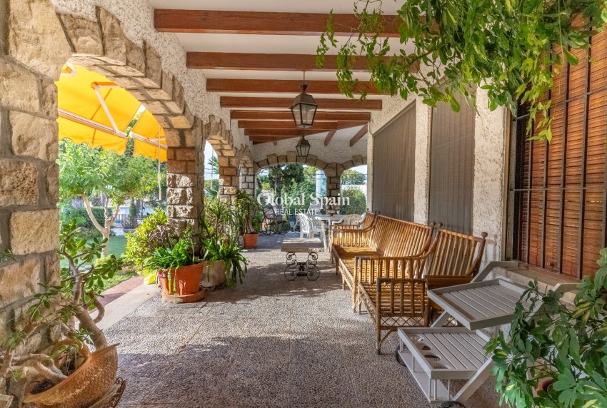 Wiederverkauf - VILLA -
ALICANTE - Costa Blanca