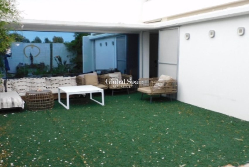 Wiederverkauf - VILLA -
ALICANTE - Costa Blanca