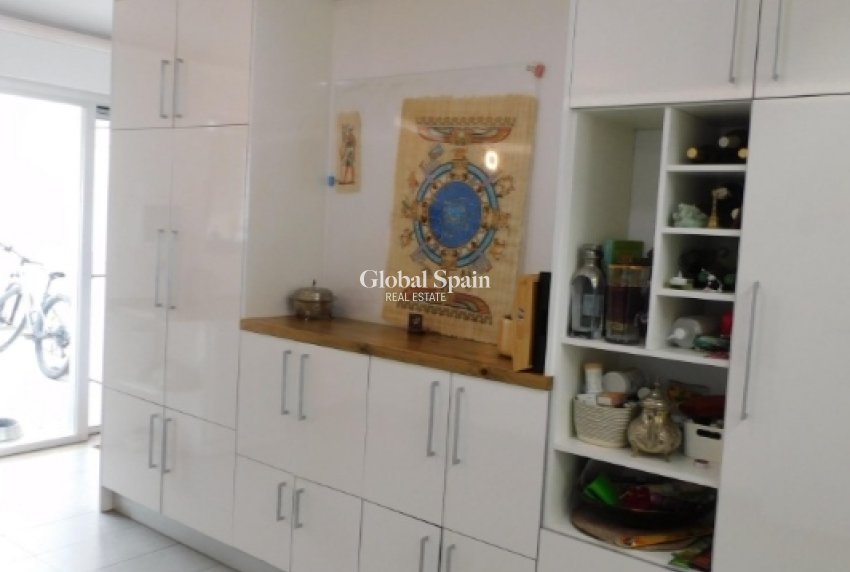 Wiederverkauf - VILLA -
ALICANTE - Costa Blanca