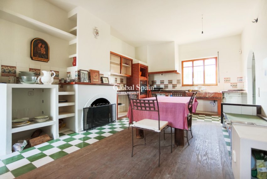 Wiederverkauf - VILLA -
ALICANTE - Costa Blanca