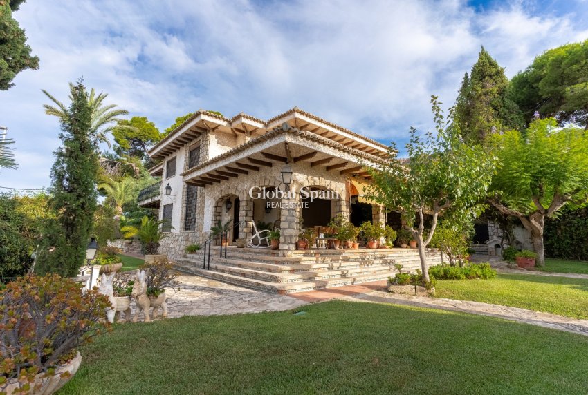 Wiederverkauf - VILLA -
ALICANTE - Costa Blanca