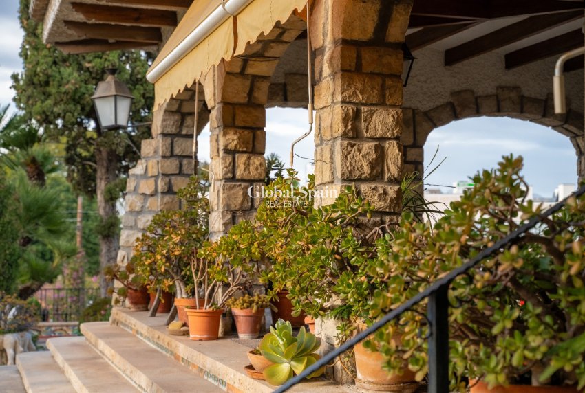 Wiederverkauf - VILLA -
ALICANTE - Costa Blanca