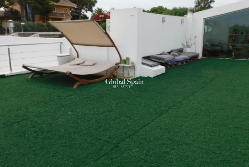 Wiederverkauf - VILLA -
ALICANTE - Costa Blanca